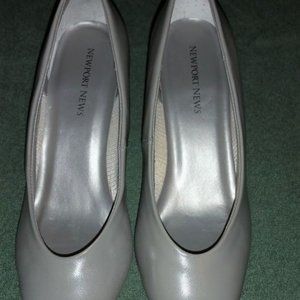 Light gray classic pumps, never worn.